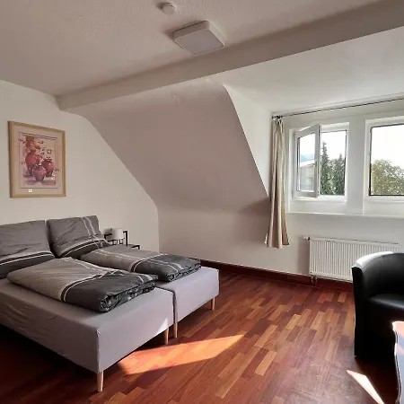 홈스테이 Gaestezimmer Limburg *